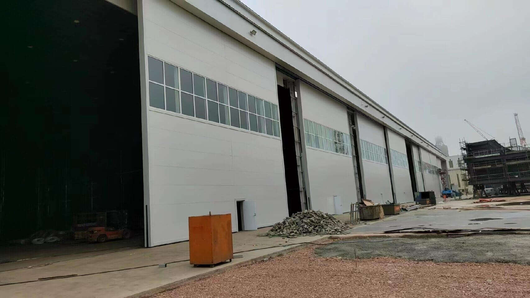 Large Sliding Door for Aircraft Hangar: Yantai Port, Shandong (Case)