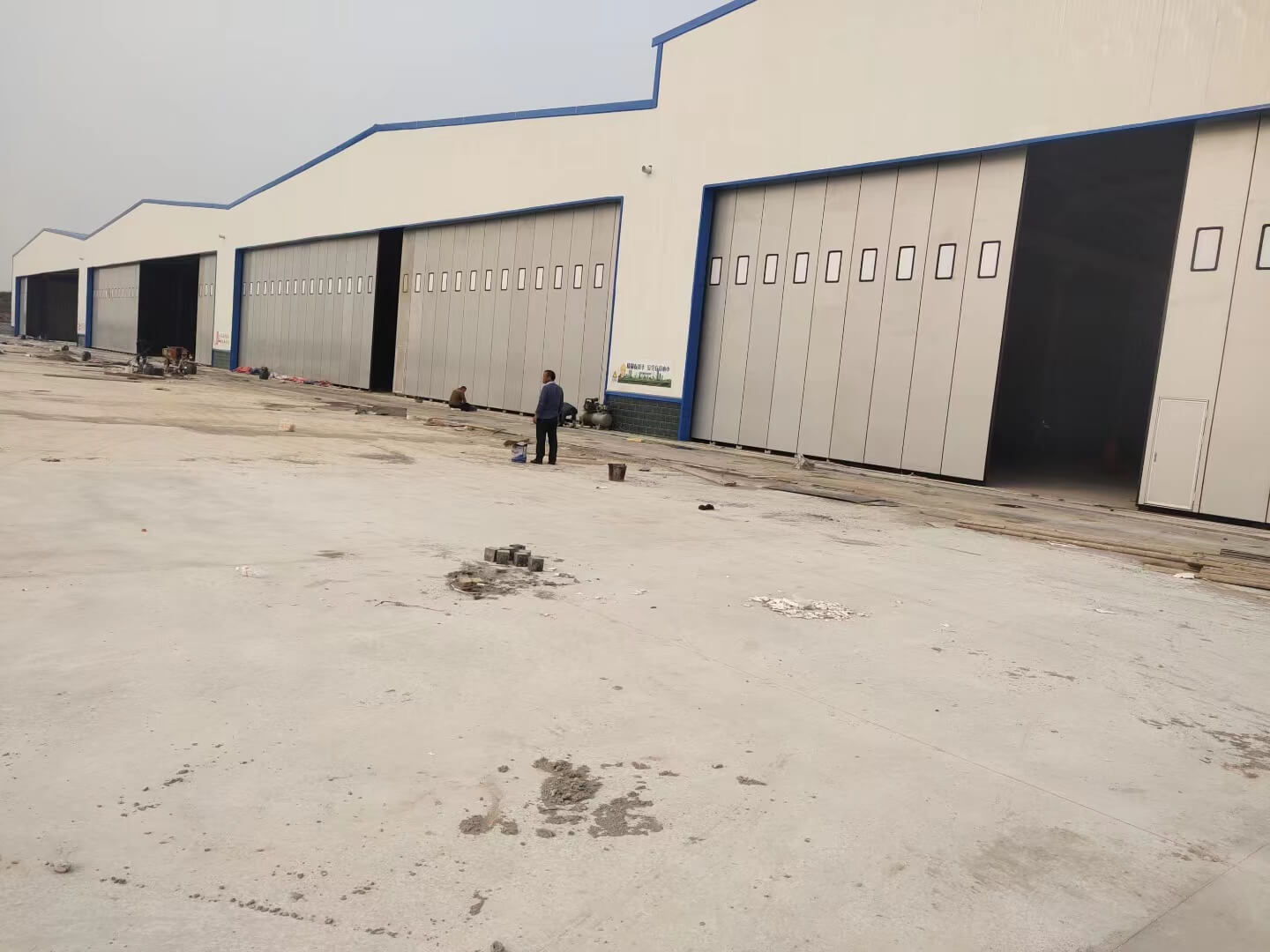 Large Machine Shed Door: Large Swing Door (Case)