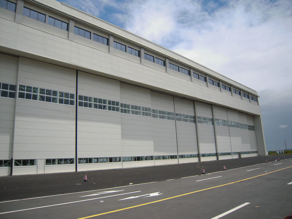 Large Aircraft Hangar Door: Jilin Aviation College Large Aircraft Hangar Door (Case)