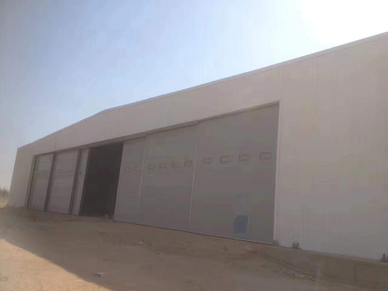 Large Hangar Doors: Niger Military Hangar Doors (Case)