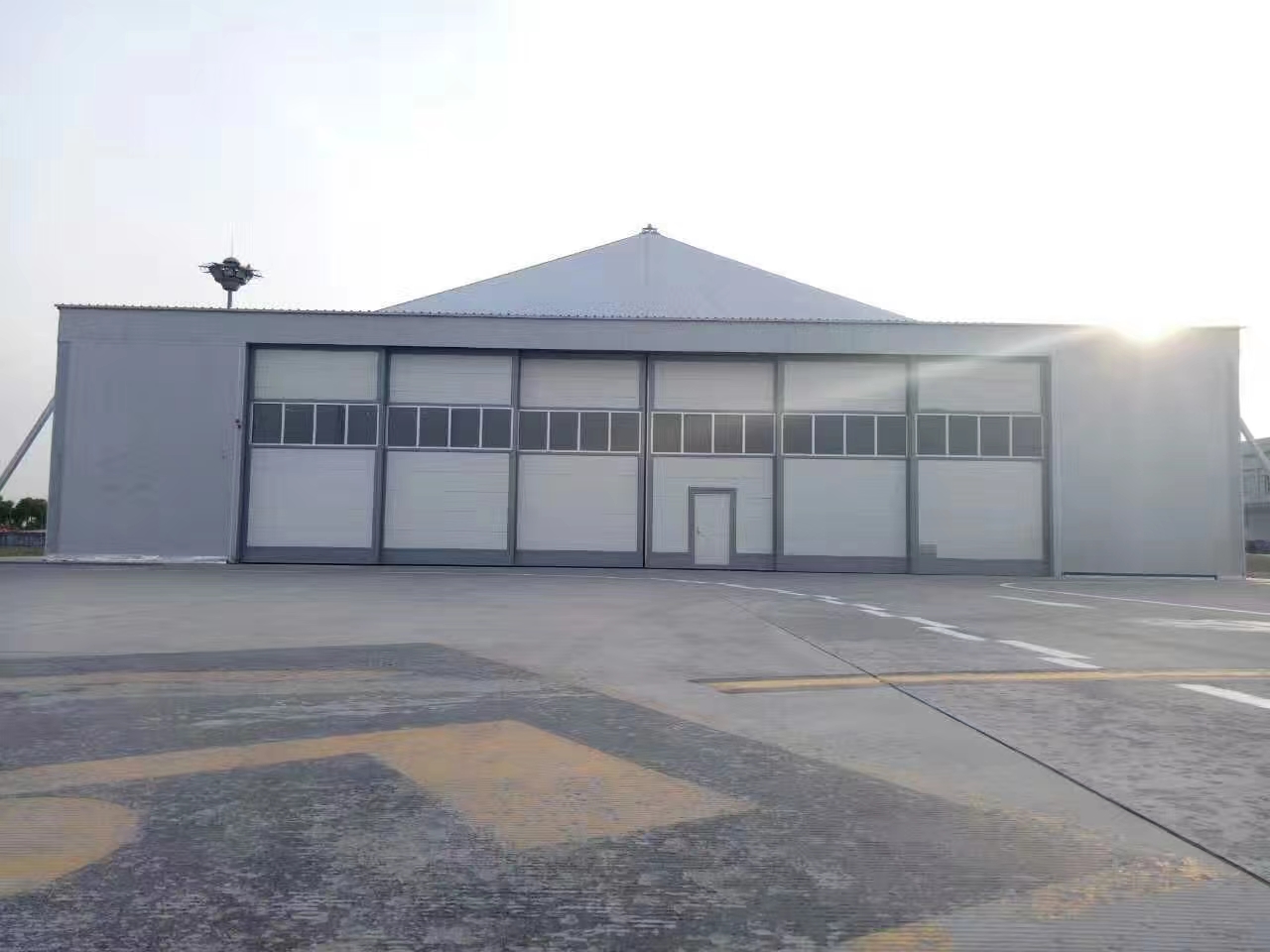 Professional Aircraft Hangar Door Solutions | Qingdao Xinweier